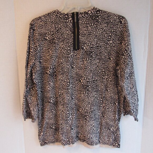 Dana Buchman Black & Tan Animal Print 3/4 Sleeve Back Zip Sweater Size XL - Picture 2 of 4